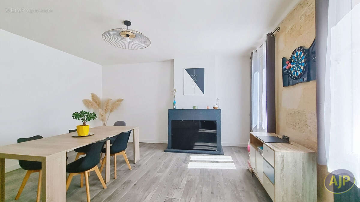 Maison à SAINT-MICHEL-DE-FRONSAC