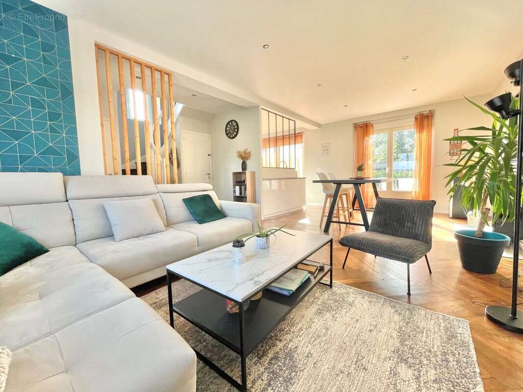 Maison à LA CHAPELLE-BOUEXIC