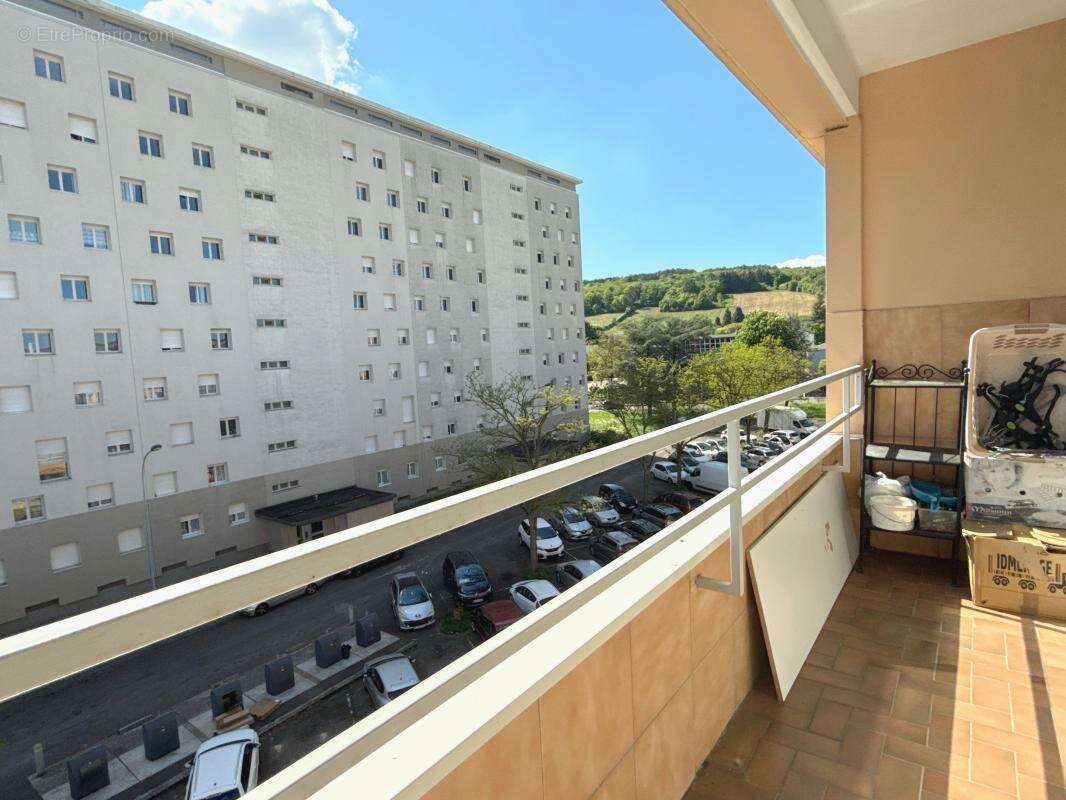 Appartement à CHENOVE
