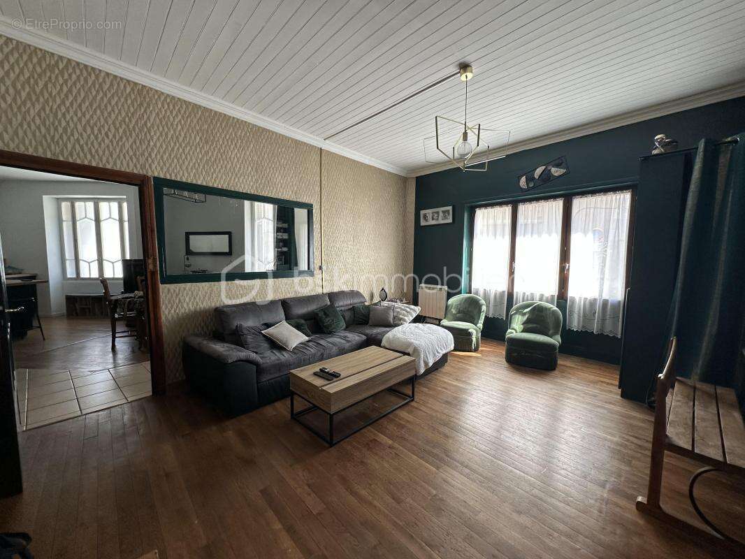 Maison à MIREBEAU