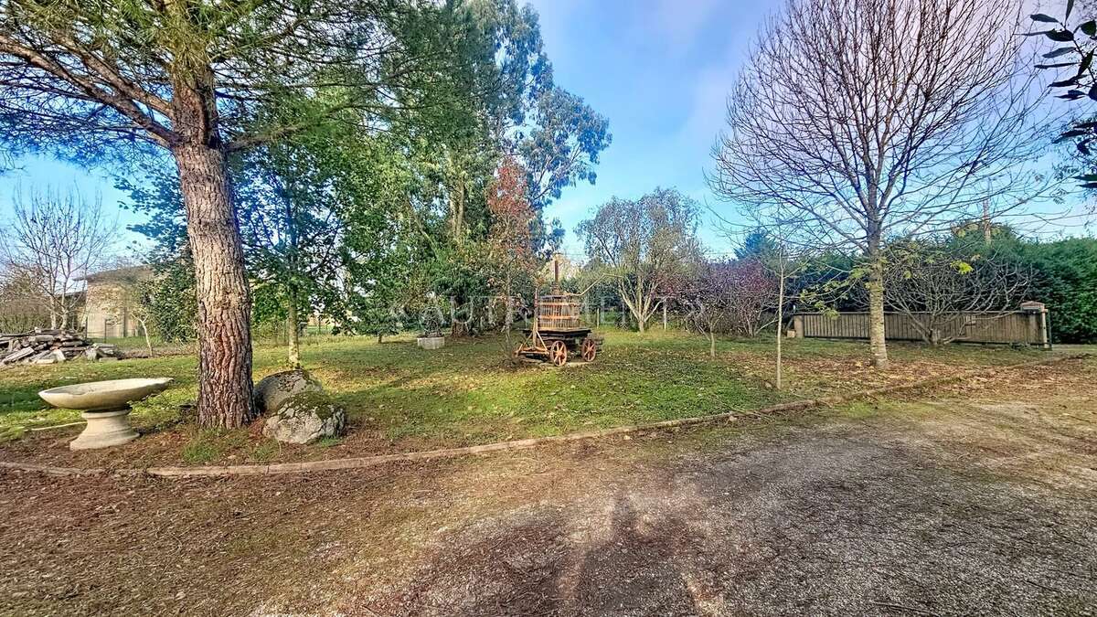 Terrain à GIROUSSENS