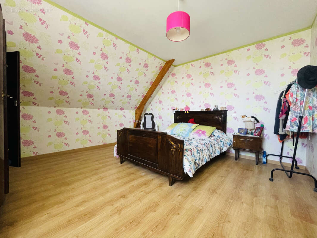 Maison à TERRASSON-LAVILLEDIEU