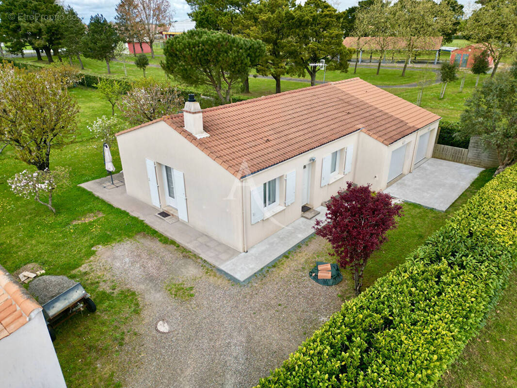 Maison à ANGLES