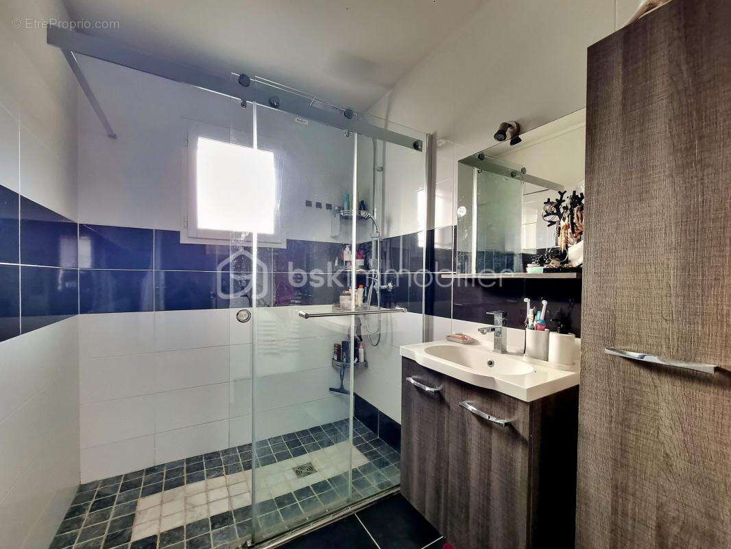 Maison à MONTIGNY-LENCOUP