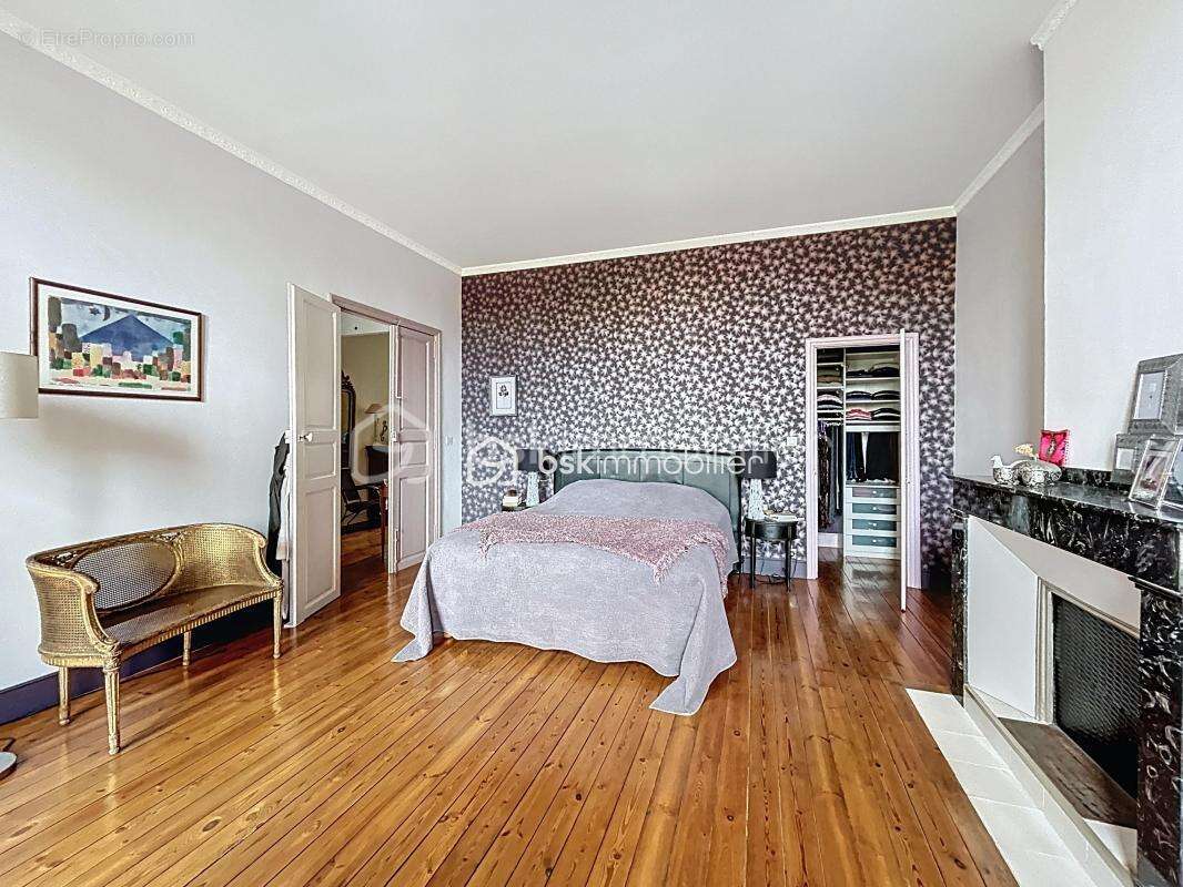 Propriété de caractère, maison 9 pièces 244 m² avec son annexe 27m² et bâtiment de 127m² - photo 21