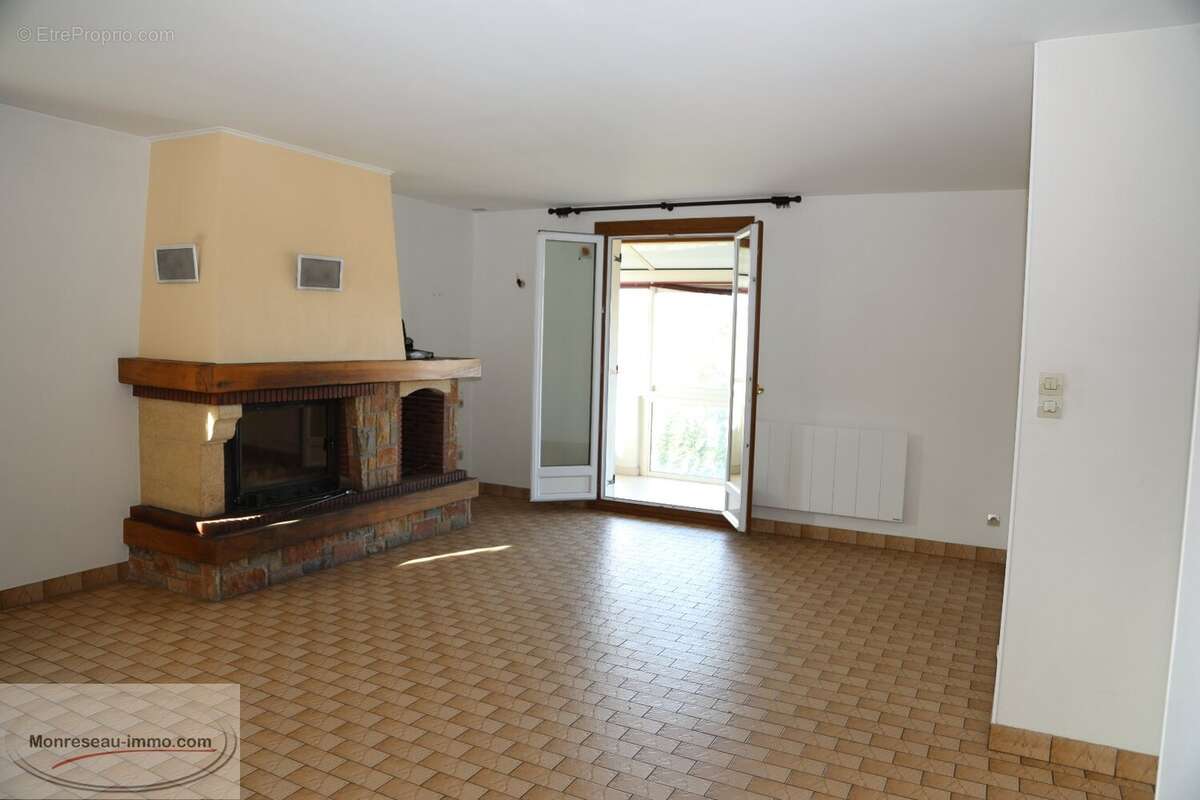 Maison à CHARNAY-LES-MACON