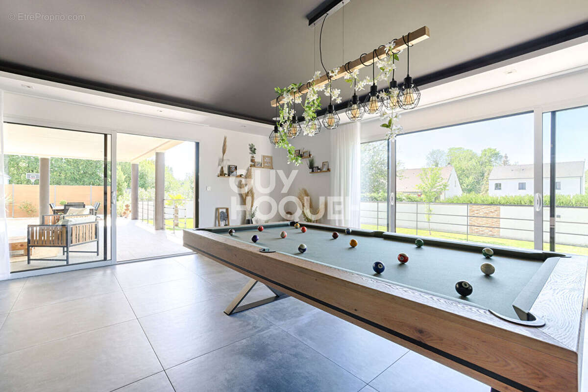 Maison à FONTENAY-TRESIGNY