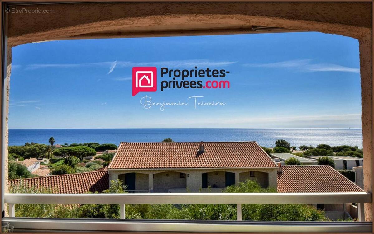 Appartement à ROQUEBRUNE-SUR-ARGENS