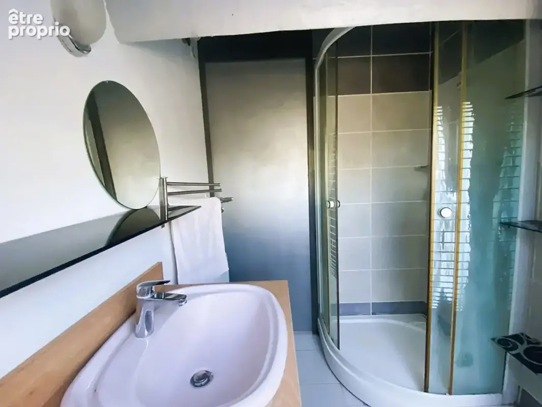 Appartement T1 à vendre à La Londe-les-Maures avec vue mer - Idéal investisseur - photo 5