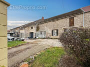 Maison à PARAY-DOUAVILLE