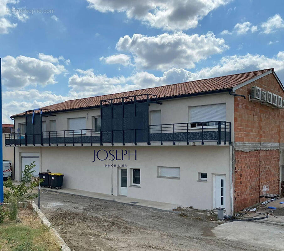 Appartement à LESPINASSE