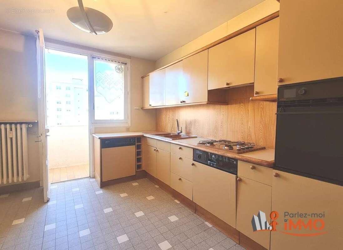 Appartement à SAINT-ETIENNE