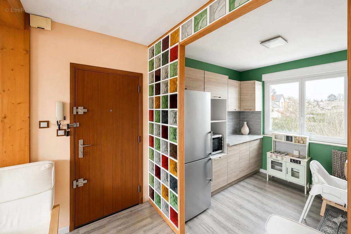 Appartement à YZEURE