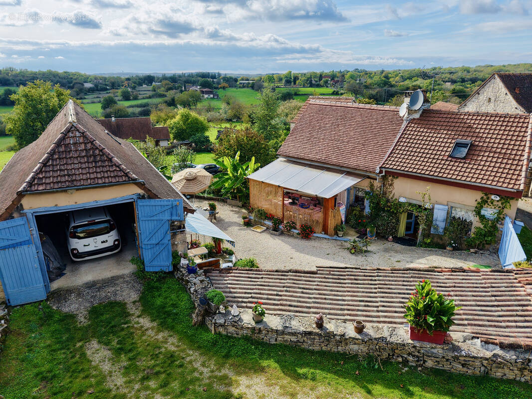 Maison à PUYJOURDES