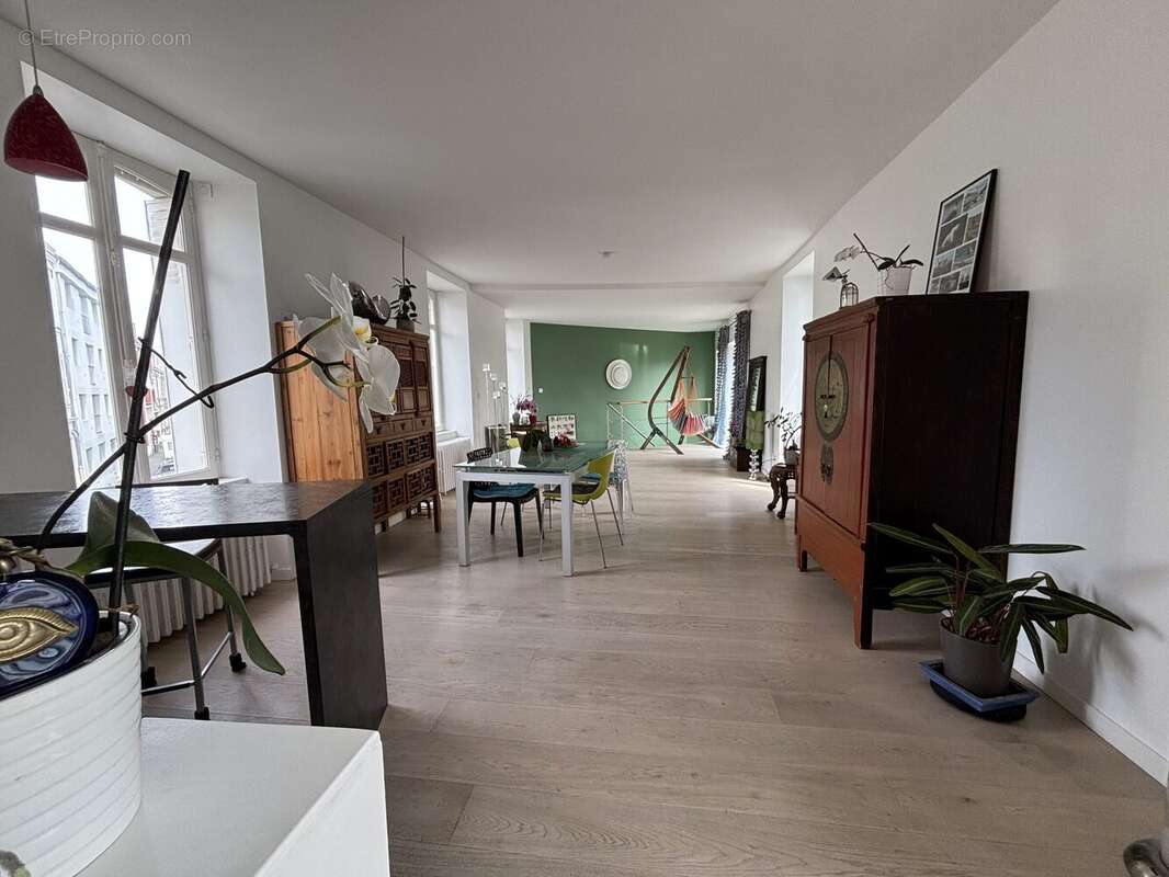 Maison 190 m² à Angers  - photo 7