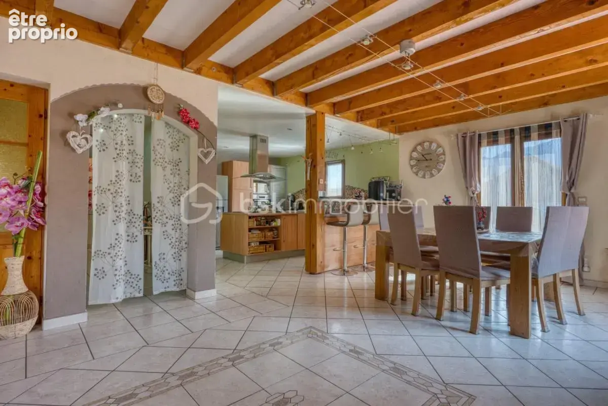 Maison familiale 169 m² – Vie de plain-pied, terrain de + 1 600 m² et vue montagnes à Bourgneuf - photo 4