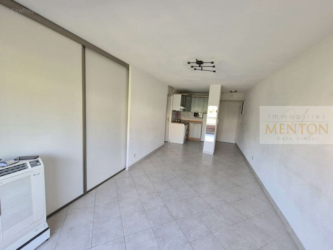 Appartement à ROQUEBRUNE-CAP-MARTIN
