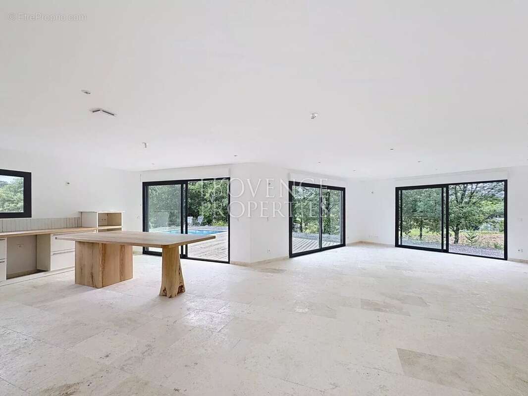 Maison à CHATEAUVERT