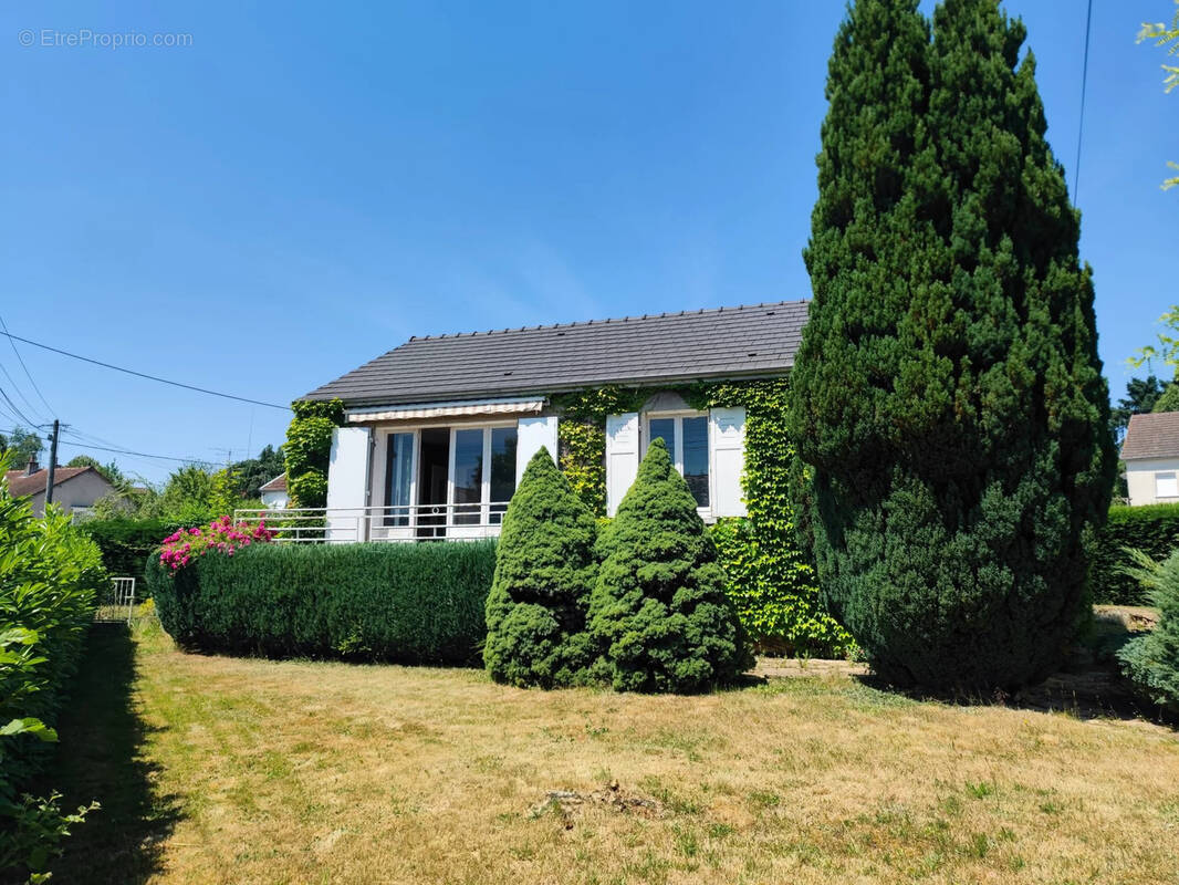 Maison à LUZY