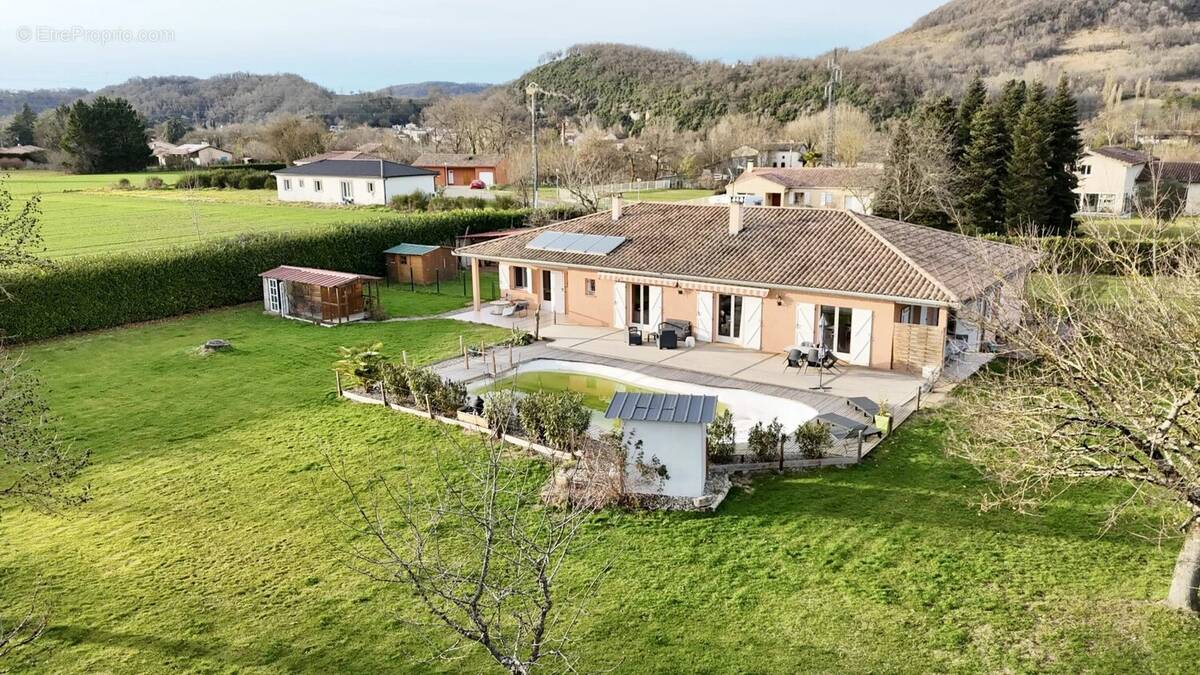 Maison à SAINT-MARTORY