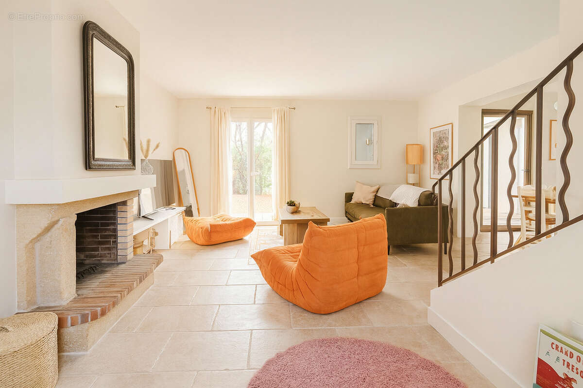 Maison à SOLLIES-PONT