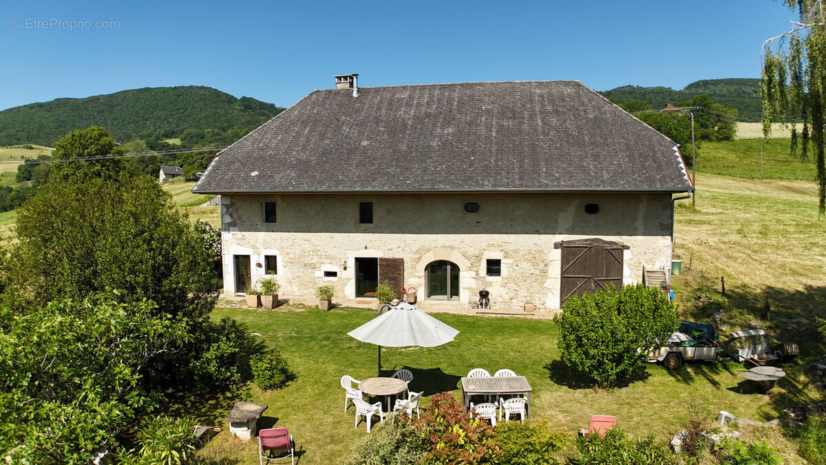 Maison à MASSINGY