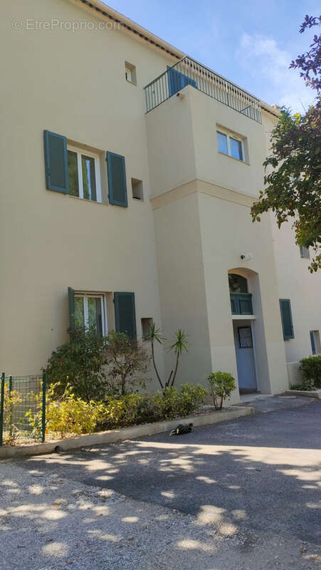 Appartement à HYERES