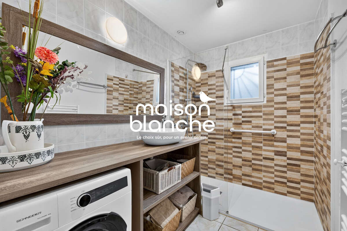 Maison 87 m² à Le Fieu  - photo 4
