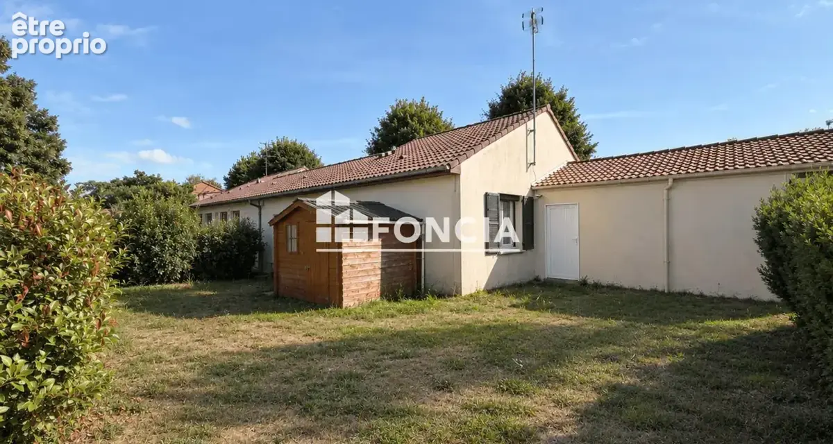 Maison à proximité des commerces - photo 8