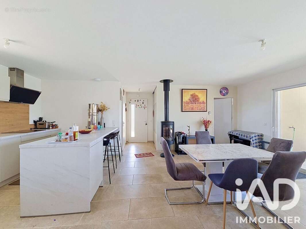 Maison 183 m² à Brugnens  - photo 5
