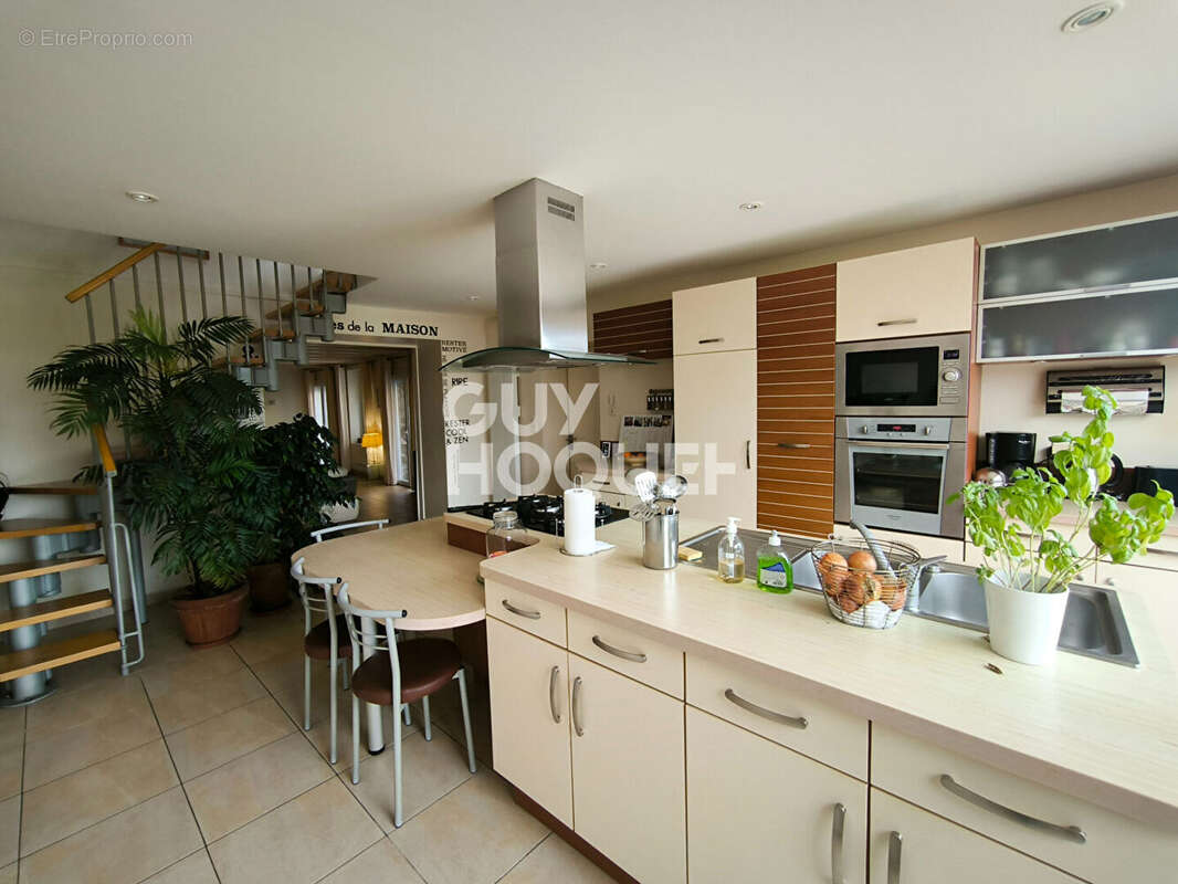 Maison à SAINT-GUINOUX