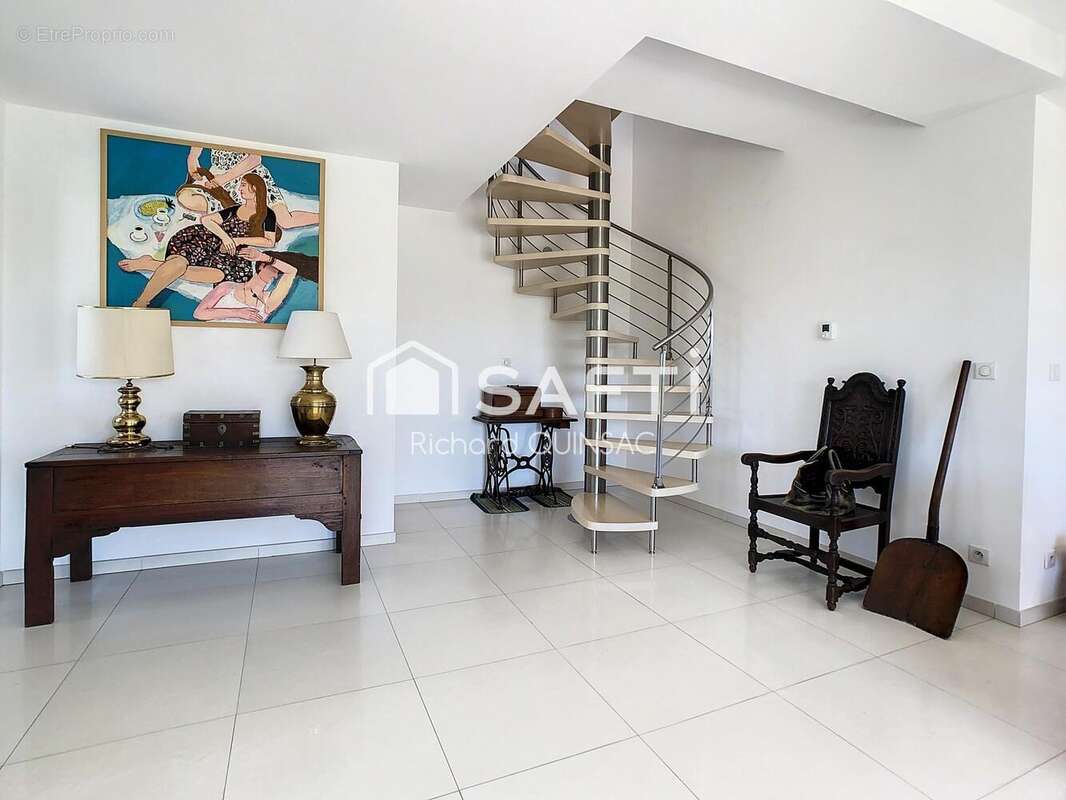 Maison 218 m² à Saint-Froult  - photo 9