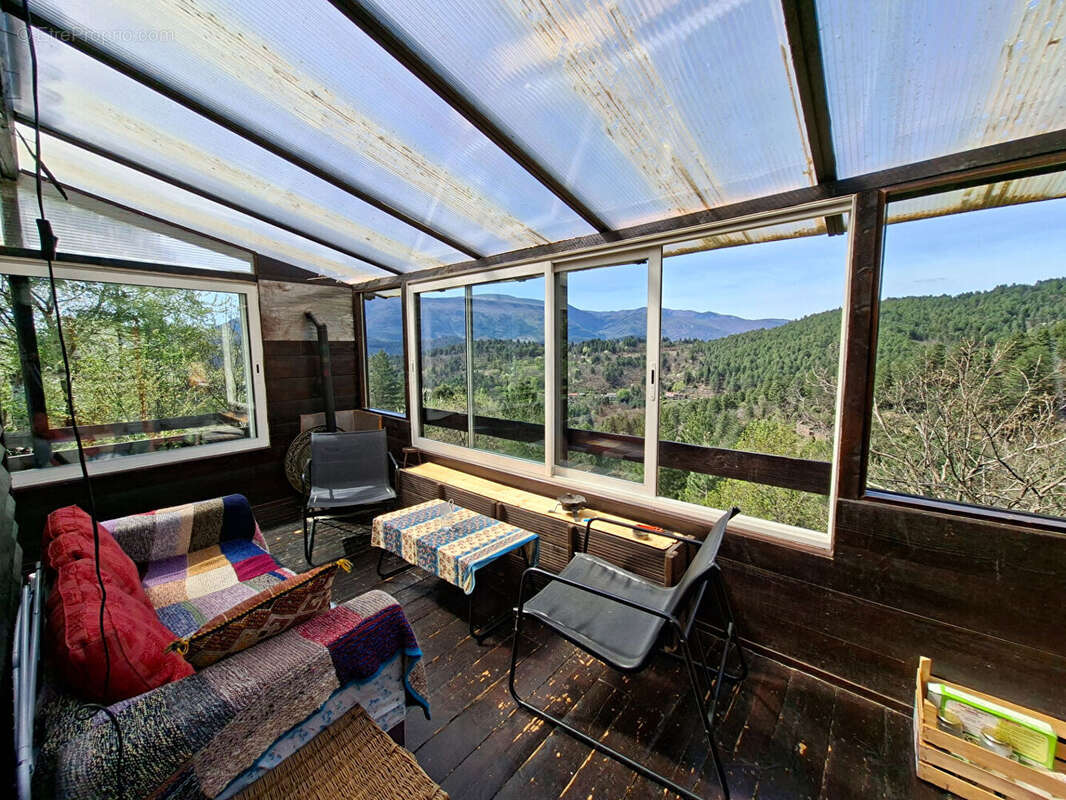 Maison à AUJAC