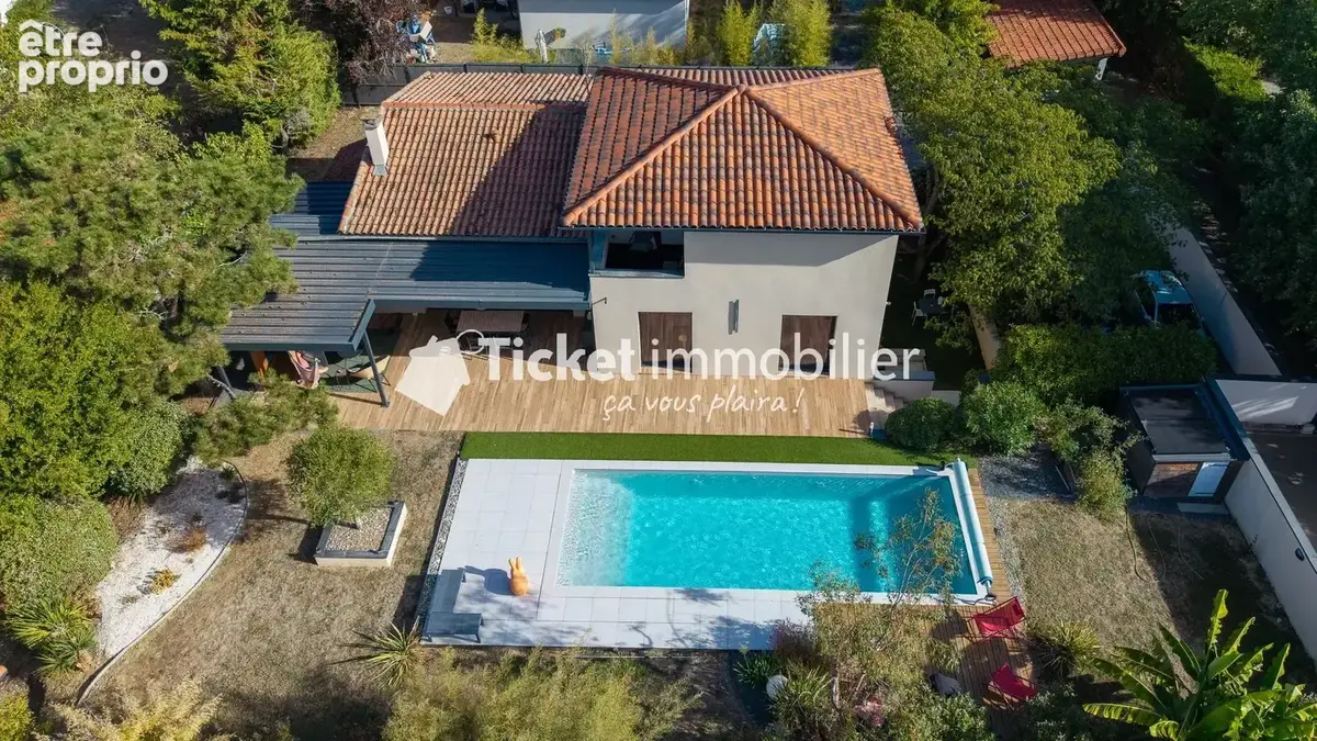 Villa 7 pièces de 304,16m2 avec piscine, carport hors couloir aérien - photo 49