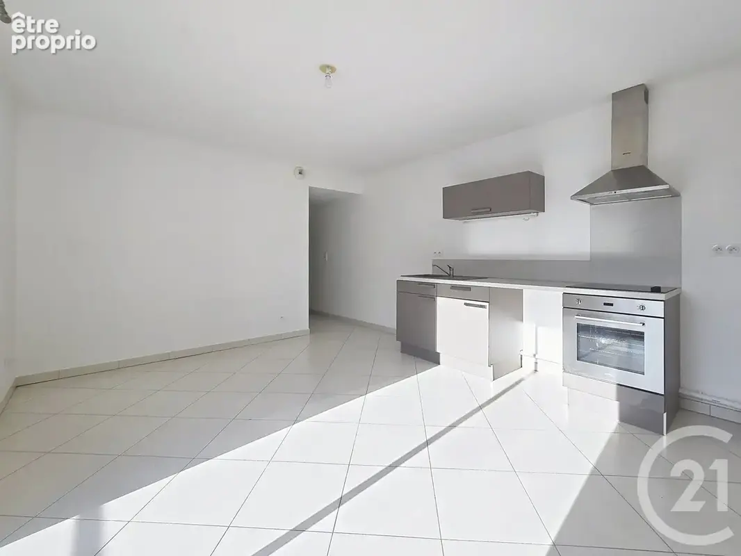Appartement 57 m² à Troyes  - photo 2
