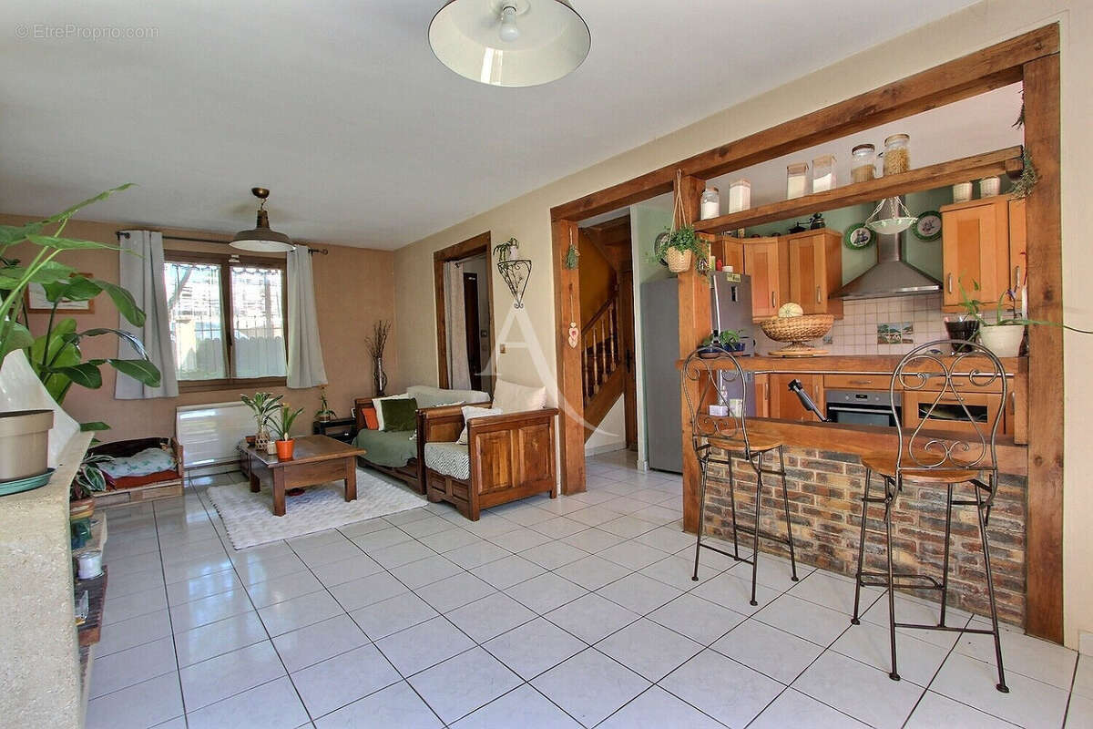 Maison à VILLENEUVE-LA-GARENNE