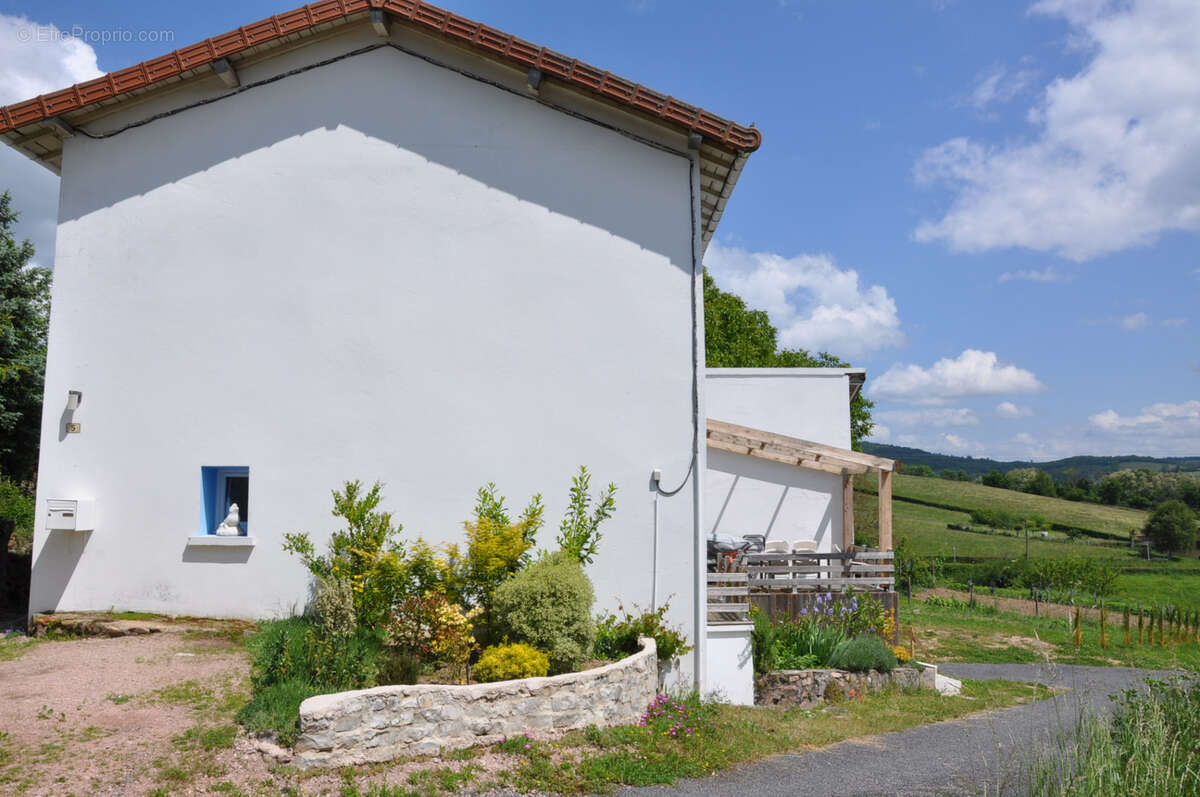 Maison à SAINT-PIERRE-LAVAL