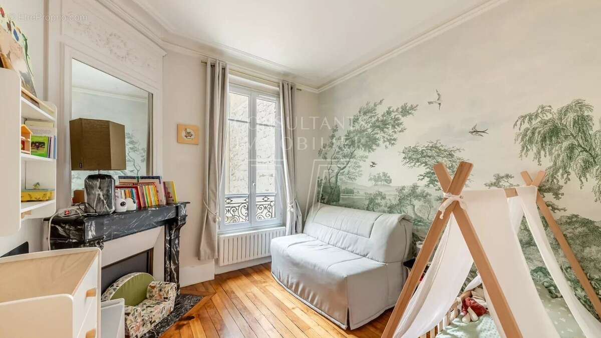 Appartement à LEVALLOIS-PERRET