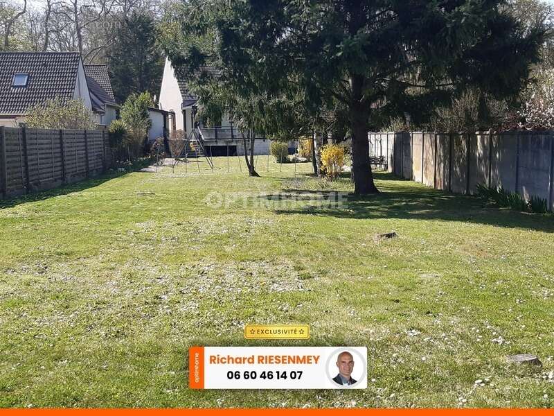 Terrain à OLLAINVILLE