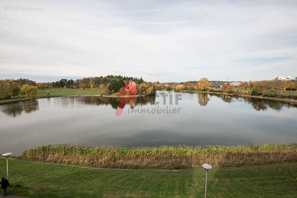 Appartement à COURCOURONNES