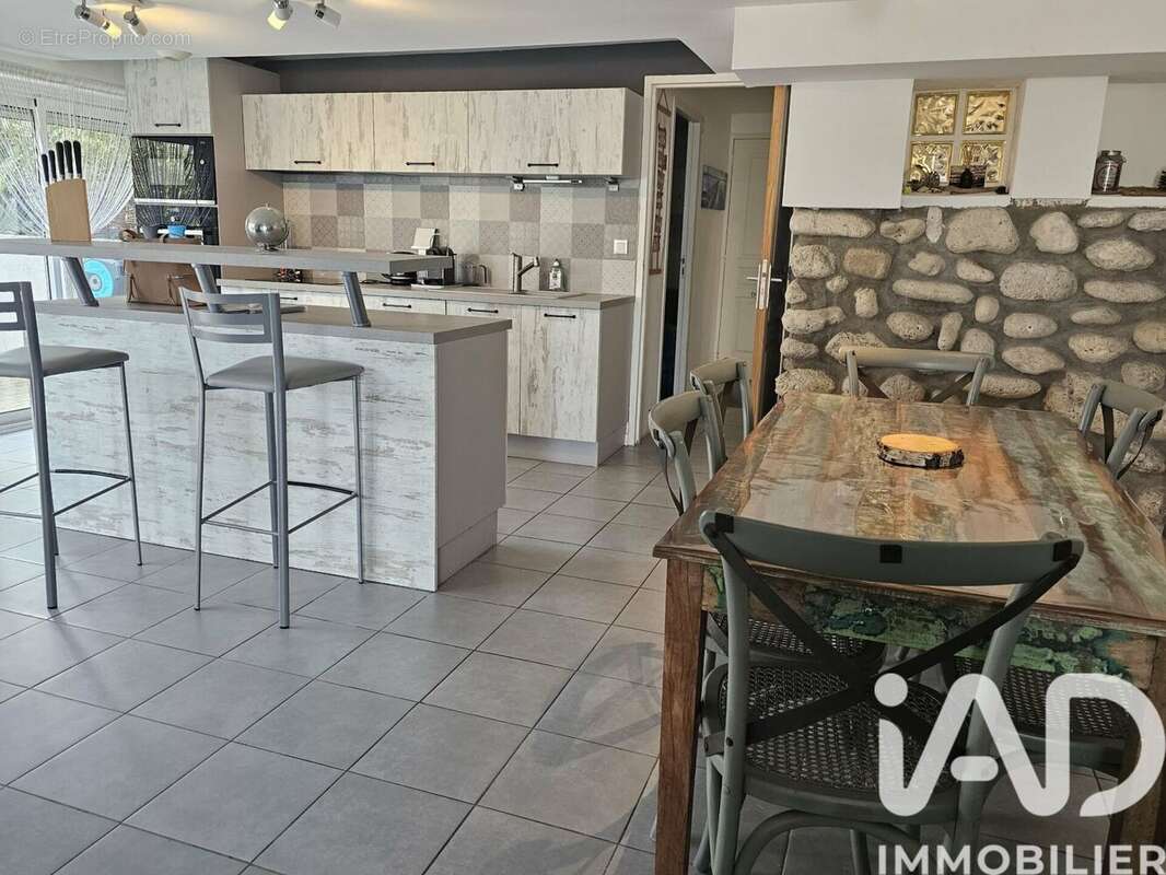 Photo 3 - Appartement à SAINT-GEORGES-DE-DIDONNE
