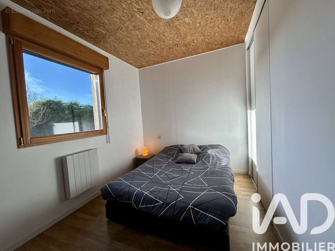 Maison 121 m² à Yvias  - photo 7