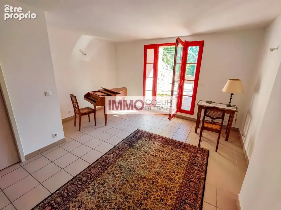 COUP DE CUR - Maison de Village T3 Rénovée (2015) - Grande Terrasse 36m² - Jardinet 30 m² - Garage 80m² - photo 3