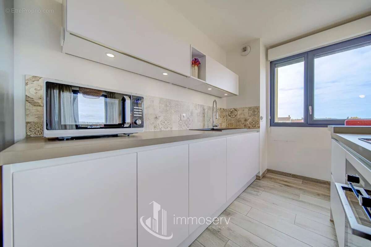 Appartement à AY-SUR-MOSELLE