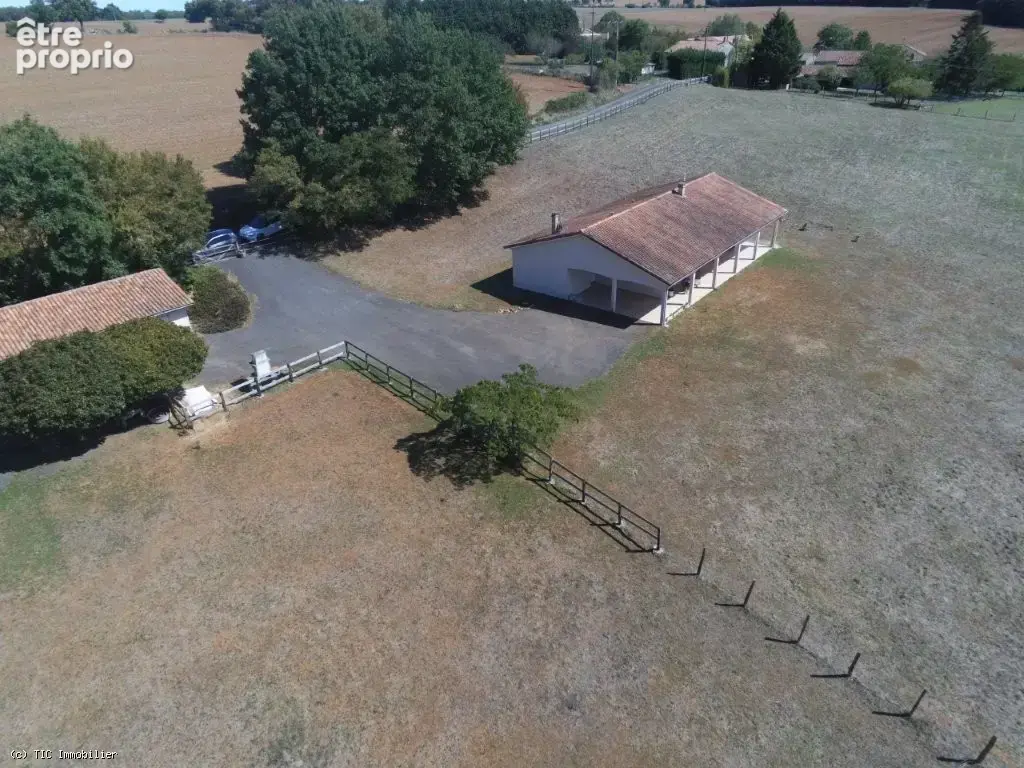 Maison Exceptionnelle avec Petite Equestre, Prairie Clôturée, Grand Terrain et Vues Magnifiques ! - photo 43