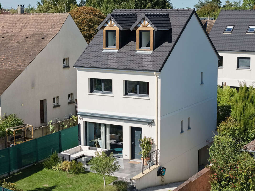 Maison à MAREIL-MARLY