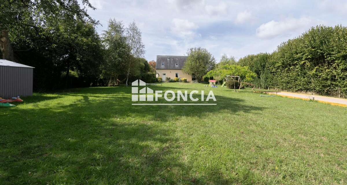 Maison à DOMFRONT-EN-CHAMPAGNE