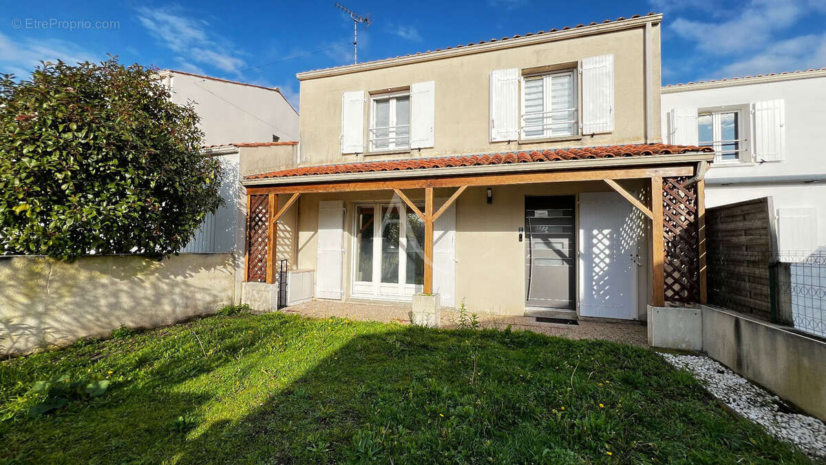 Maison à SAINT-SULPICE-DE-ROYAN