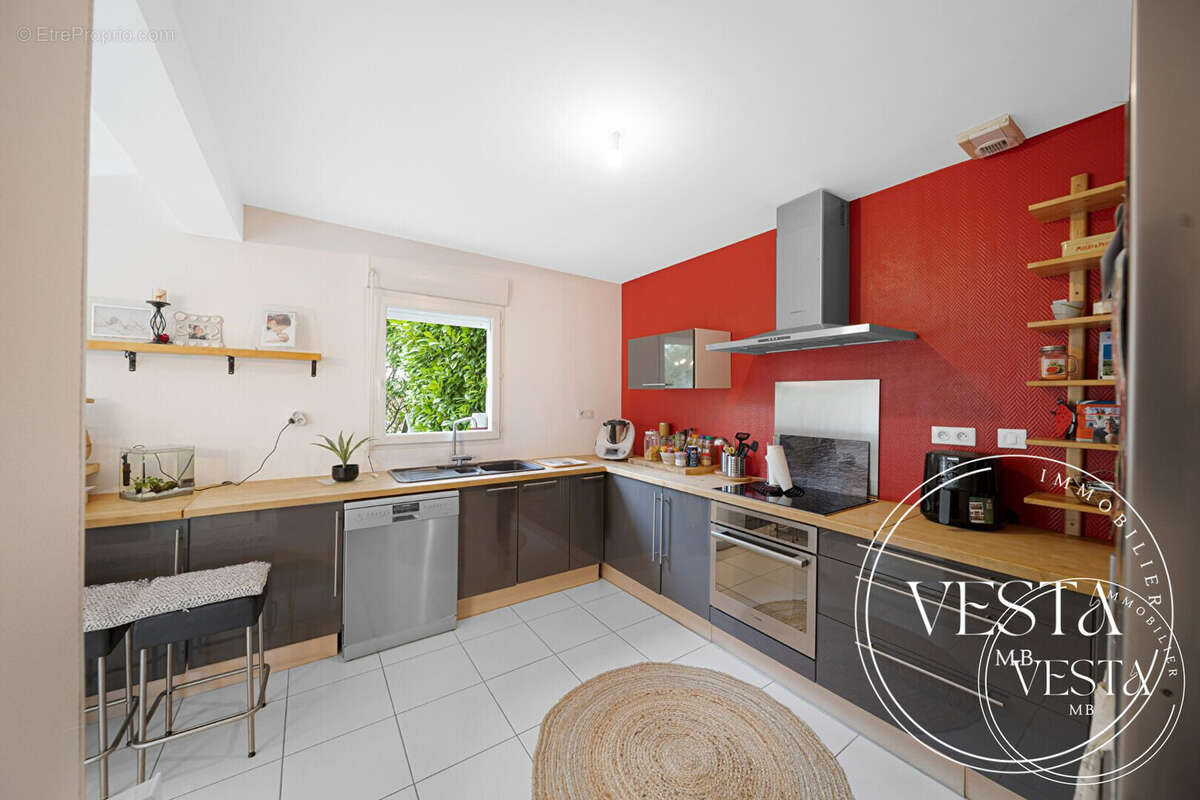 Maison à BELLENEUVE