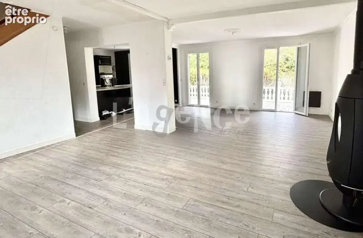 Maison 6 pièces avec sous sol total - photo 1